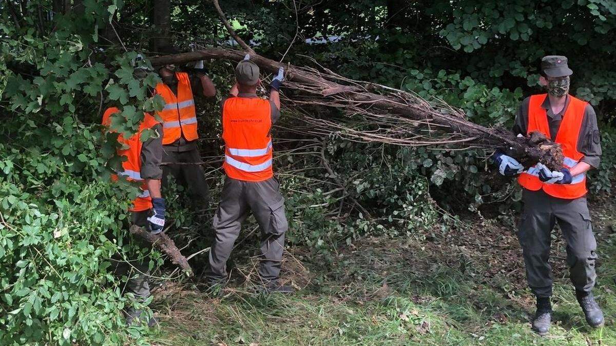 Das Bundesheer ist am Mittwoch am Nachmittag in Feldbach im Einsatz 