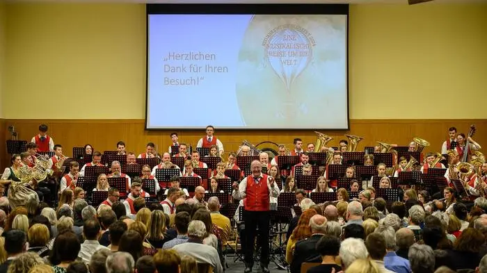 „Eine musikalische Reise um die Welt“ lautete das Motto des Neujahrskonzertes der Spielgemeinschaft Bad Schwanberg - St. Peter im Sulmtal.