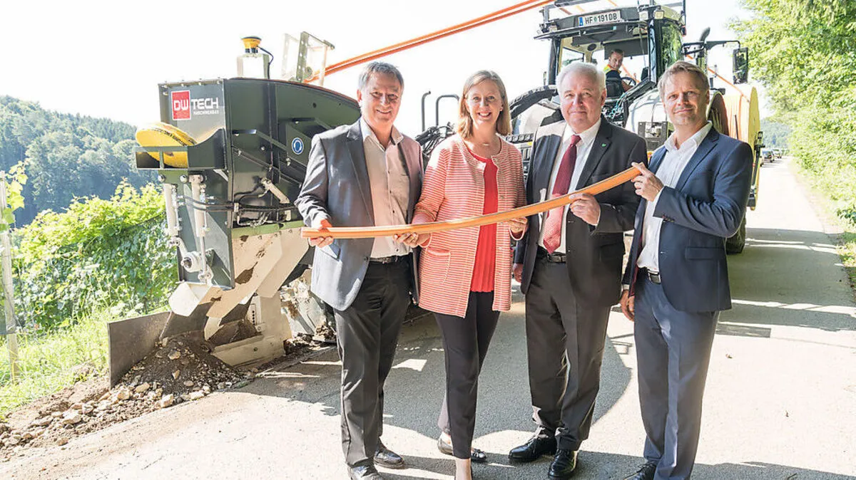Gerhard Hartinger (Bürgermeister St. Nikolai im Sausal), Barbara Eibinger-Miedl, Hermann Schützenhöfer, Herbert Jöbstl