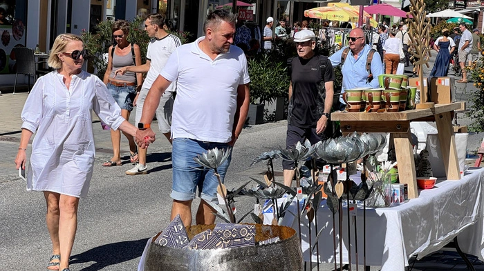 Einen Vormittag lang verwandelte sich die ganze Hauptstrasse...
