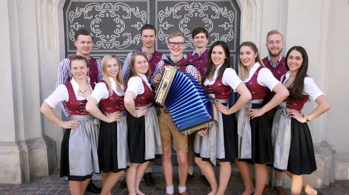Wenn die Landjugend (LJ) Glantal zum bunten Abend lädt, bleiben die Besucher nicht aus. 