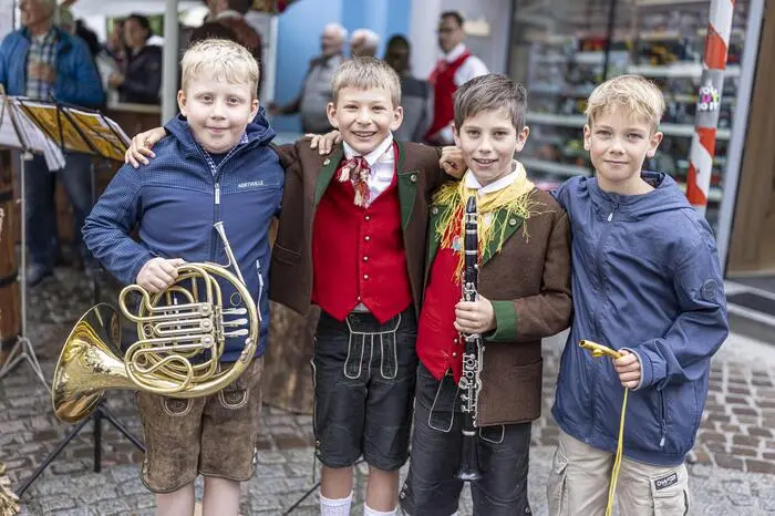 Philipp, Maxi, Bernd und Elias sorgten neben vielen anderen Gruppen für musikalische Umrahmung des 30. Speckfests