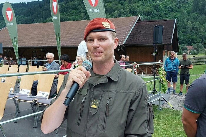 Nach den Festansprachen erfolgte die formelle Angelobung der Rekruten mit „Ich gelobe“.
