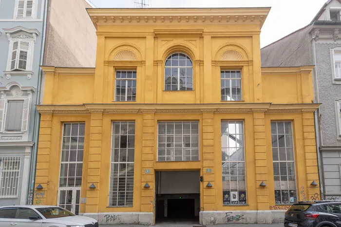 In der Mondscheingasse sind noch Teile der einstigen Reitschule erhalten geblieben.