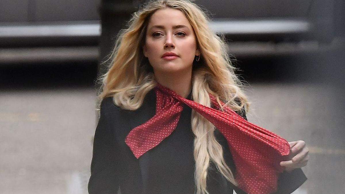 Schauspielerin Amber Heard auf dem Weg zur Vehandlung in London