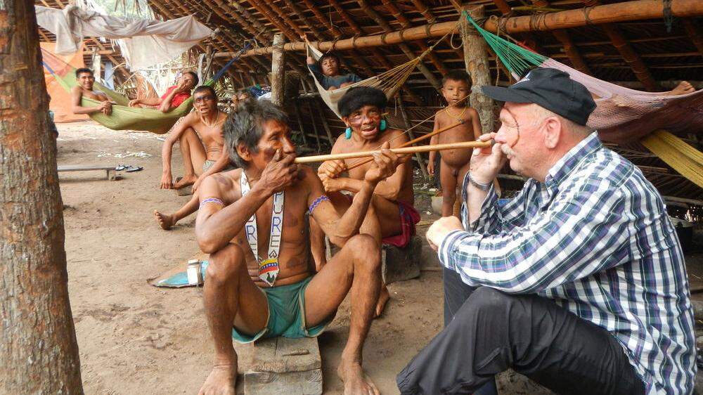 Theissel zu Gast bei einer Yanomami-Zeremonie