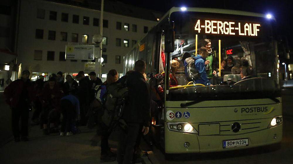 Die Shuttlebusse brachten hunderte, wahrscheinlich sogar weit mehr als 1000 Teilnehmer, auf den Magdalensberg und später wieder nach Hause