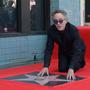 Tim Burton am Hollywood Boulevard wo er einen Stern am Walk of Fame bekam