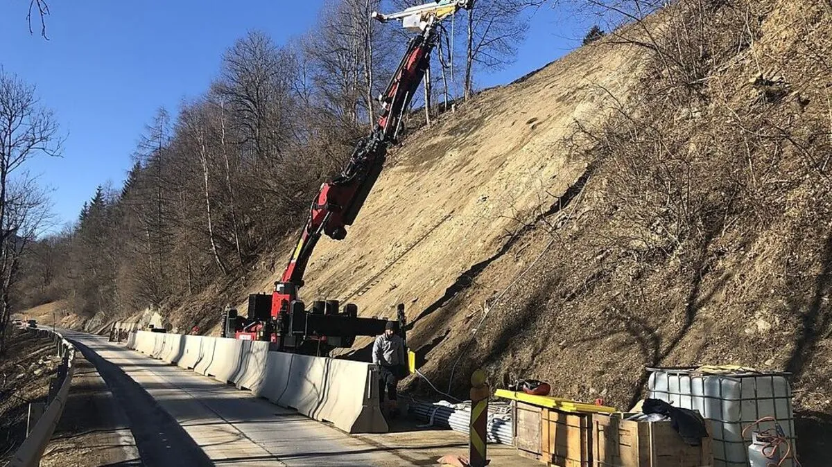 Sicherungsarbeiten an der B 97