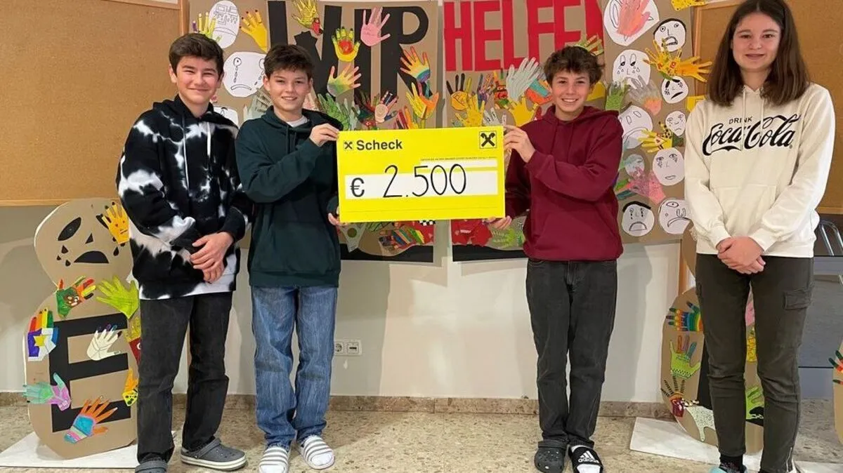 Klassensprecher beider vierten Klassen: Konrad Bergmann, Constantin Ortner, Leo Kollreider, Tatjana Pircher