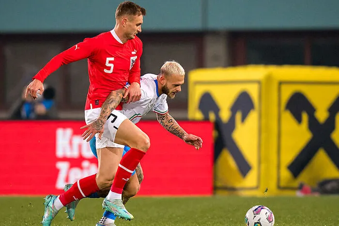 Stefan Posch: 4. Der Steirer hielt defensiv so gut wie möglich dagegen. Auch offensiv versuchte er, Akzente zu setzen und kam in der zweiten Hälfte zu einer sehr guten Kopfballchance im gegnerischen Strafraum.