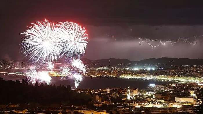 Wie allerorts in Frankreich feierten die Menschen am 14. Juli den Nationalfeiertag. So auch in Nizza.