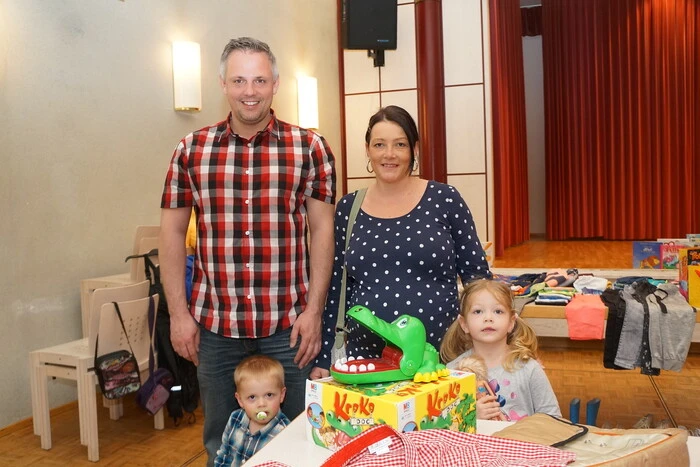 Faschingsstar Franz Stoni mit Familie.