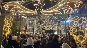 Auch am Sonntagabend wurden die Weihnachtsmärkte noch einmal gestürmt, vor allem von jungen Menschen
