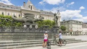 Viele überregionale Radwege starten direkt im Herzen der Landeshauptstadt Klagenfurt