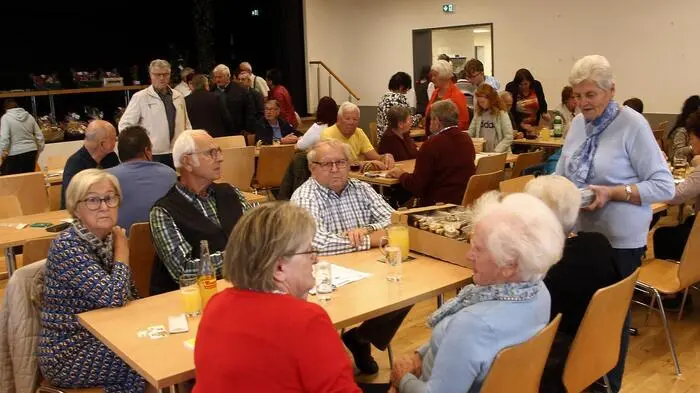 Zwei Tage lang „kämpften“ viele begeisterte Kartenspieler von Klein bis Groß im Kulturzentrum um die schmackhaften Moastabratl-Schmankerl.