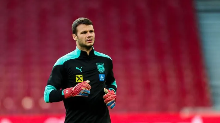 Daniel Bachmann: 5 Der Watford-Legionär war ein sicherer Rückhalt, hielt das Team mit vier guten Paraden im Spiel. Beim 0:1 war er chancenlos. Einmal passte die Abstimmung nicht, als er Hinteregger wegschob.