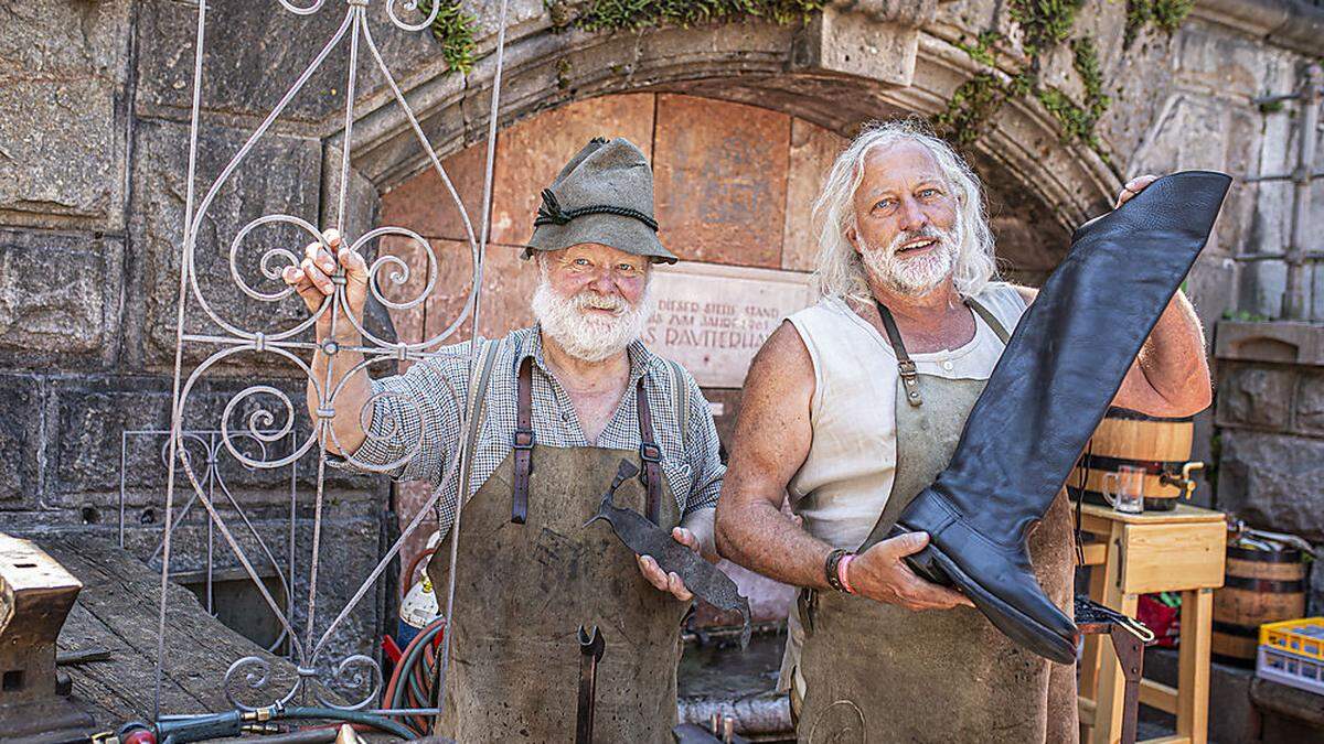 Die &quot;Jakobimarkt-Urgesteine&quot; Jakob Durchner und Sepp Götz (rechts)