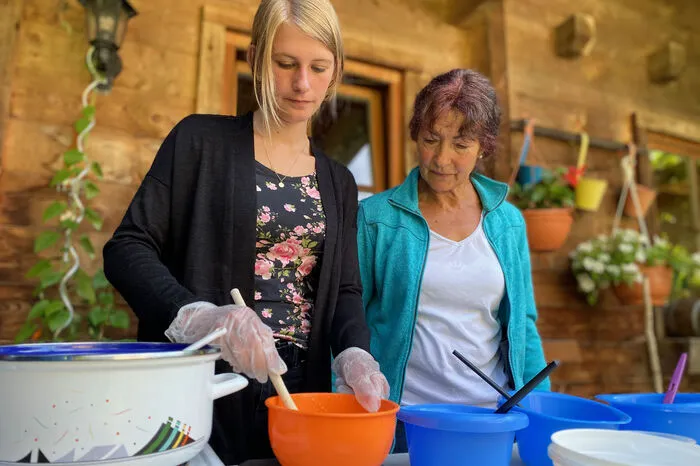 Lena Pschernig und Heidi Tisch, die Seifensiederinnen aus dem Maltatal.