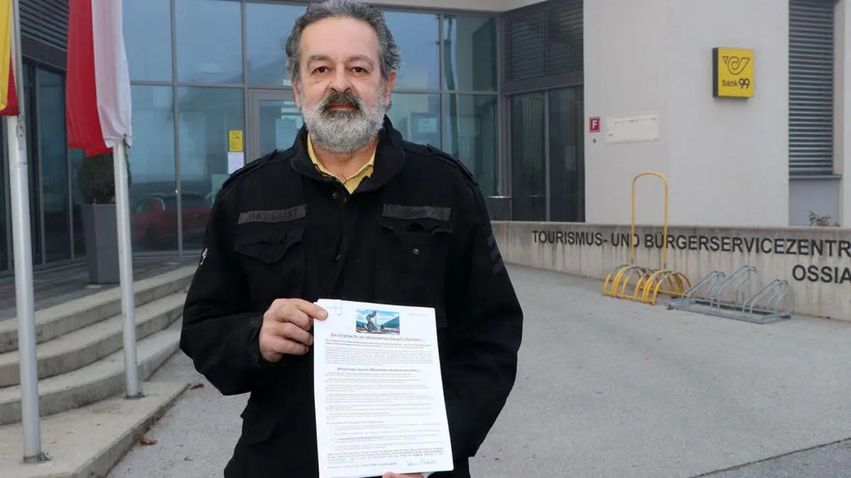 Hans Ortner konnte rund 70 Unterschriften im Gemeindeamt abgeben 