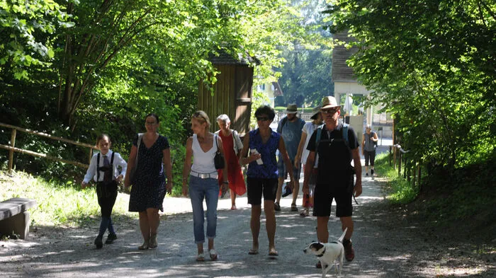Der Trachtenverband Graz und Umgebung feierte "Polka, Hochsprung und Dirndlschupfen".