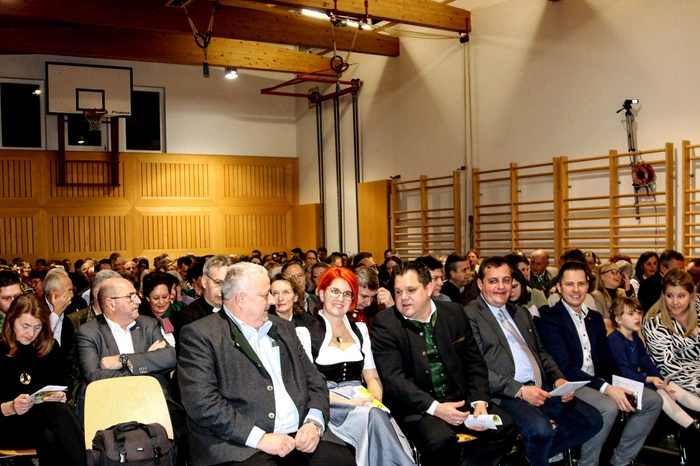 Viele Ehrengäste besuchten das Jubiläumskonzert.