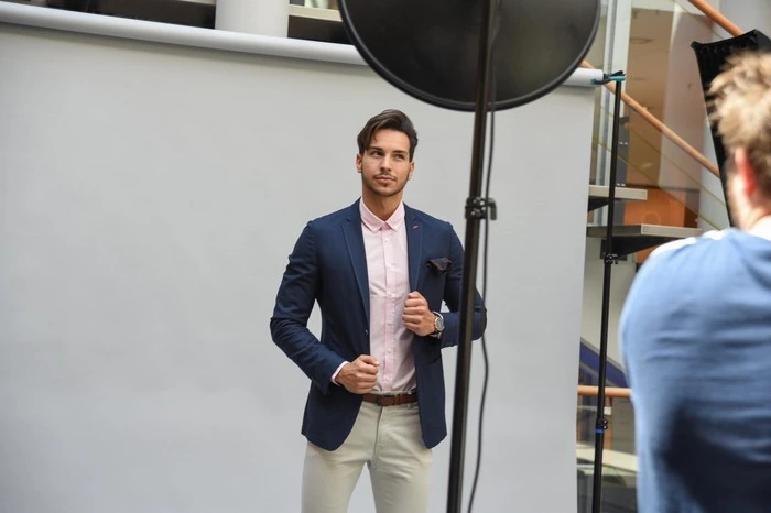 Modelluft schnuppern durfte Haris Samardzic bei den Fotoshootings vor der Wahl.