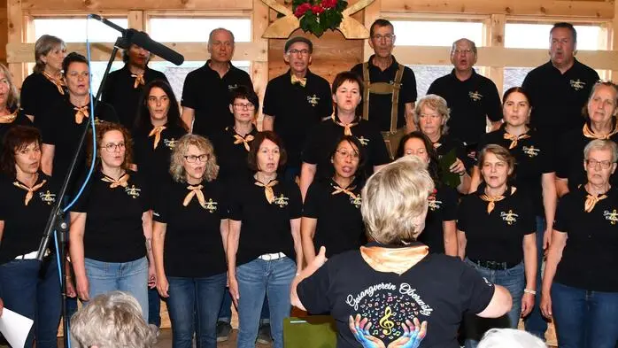 Die Tradition, das Ende der Probensaison mit „Singen am Bauernhof“ zu feiern, hat der Gesangverein Oberwölz auch heuer fortgesetzt.