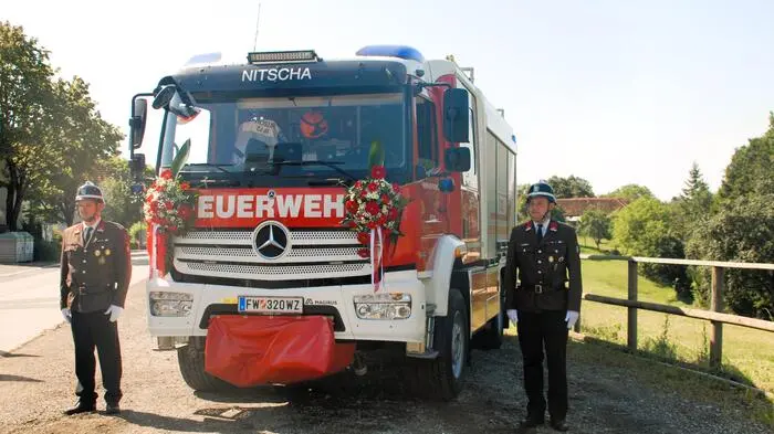 Nach 26 Jahren wurde das alte Tanklöschfahrzeug der Freiwilligen Feuerwehr Nitscha bei Gleisdorf durch ein neues Hilfeleistungslöschfahrzeug (HLF 2 3000) ersetzt. 