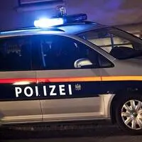 Mit Blaulicht und Folgetonhorn jagte die Polizei der Raserin nach (Symbolbild)