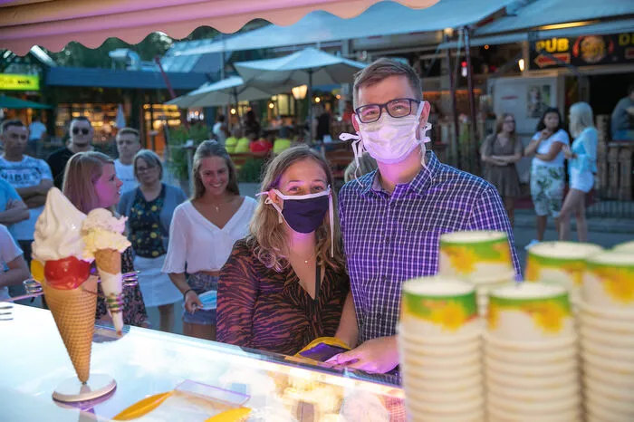 Eis essen und durch Seelach bummeln? Momentan nur schwer möglich ab 21 Uhr