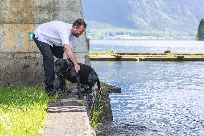 Daheim beim Steegwirt in Bad Goisern gibt es auch einen Alaba. Der Hund von Grampelhuber trägt den Namen des Real Madrid Stars.