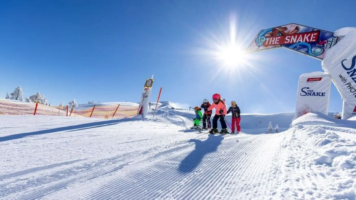 Wellen, Sprünge, Steilkurven: 700 Meter ist die Nassfeld-Erlebnispiste "The Snake" lang