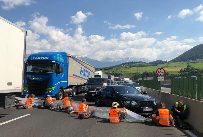 Die Klimaaktivisten legten die Brennerautobahn lahm