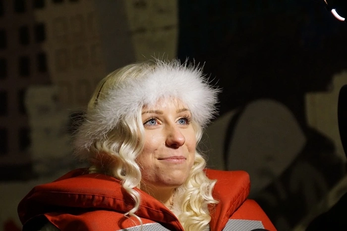 Das Christkind richtete Grußworte an die Besucher, die sich, animiert durch das Christkind, mit einem einfachen Danke für die Leistungen der Feuerwehr in ihrer Freizeit revanchierten.