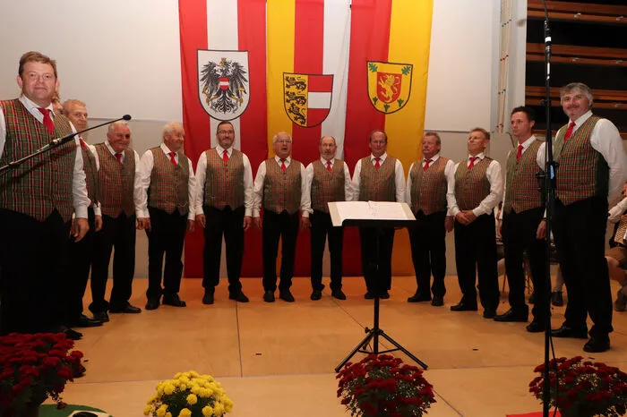 Die Sängerrunde Tauchendorf.