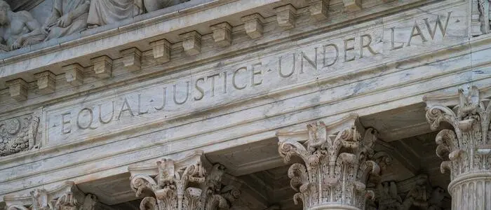Der Supreme Court setzt die Entscheidung der Vorinstanz aus