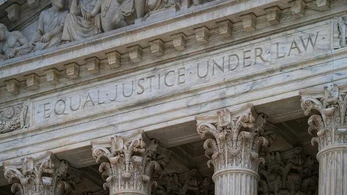Der Supreme Court setzt die Entscheidung der Vorinstanz aus