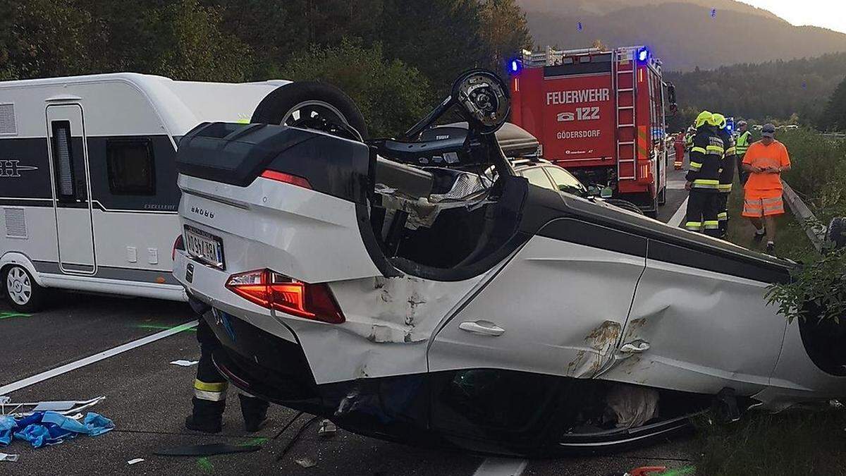 Insgesamt drei Autos waren in den Unfall verwickelt