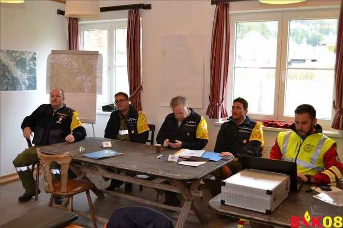 Inhalt der Bezirksübung: Suchaktion, Waldbrand und Zugunglück