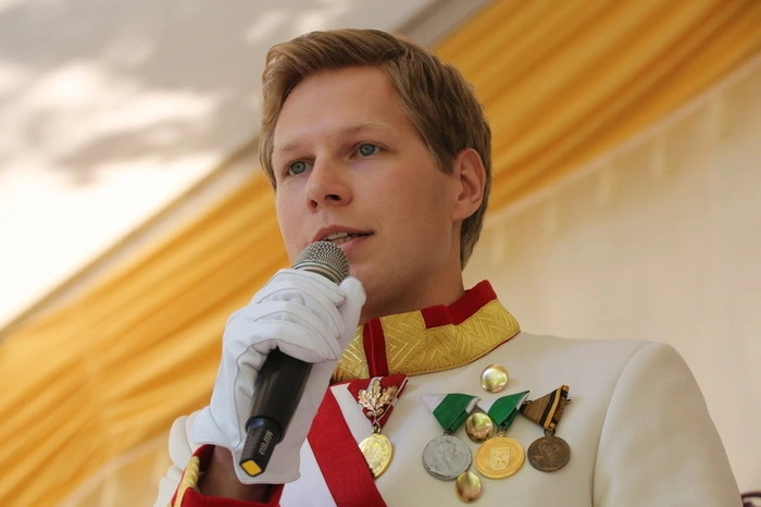 Mit den Worten „das Volk möge sich nun vergnügen“, eröffnete der Kaiser das Jubiläums-Biedermeierfest.