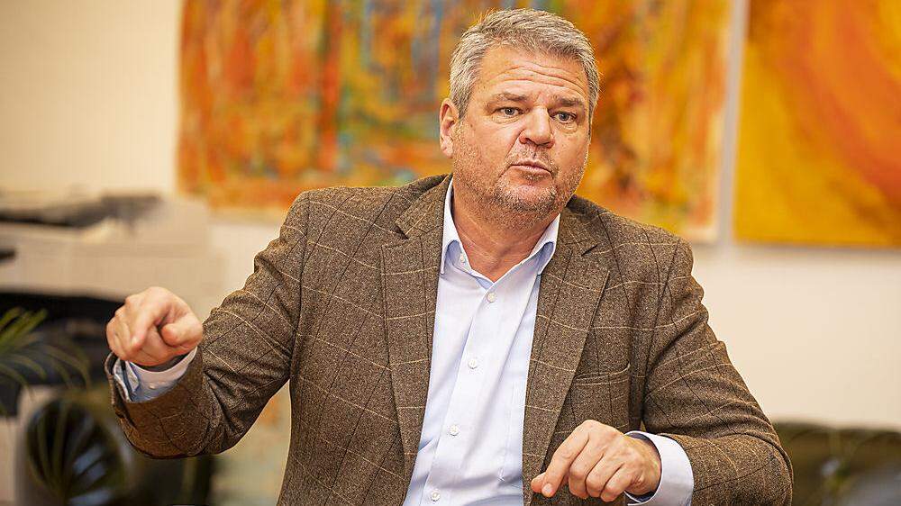 Team Kärnten-Chef Gerhard Köfer fordert von Gesundheitsreferentin Landeshauptmannstellvertreterin Beate Prettner (SPÖ) Ausbau der Kapazitäten in den Spitälern