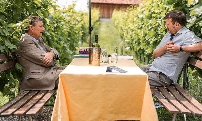 "Das Weingut Bockmoar verkauft auch nicht nur Wein, sondern hat eine Buschenschenke und Zimmervermietung"
