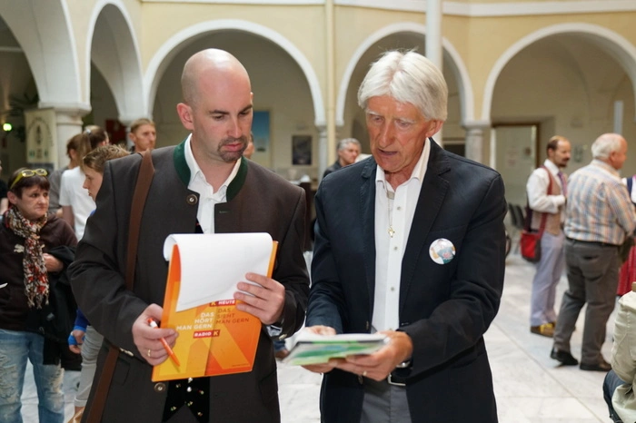 Martin Moser (ORF) mit Organisator Viktor Plank