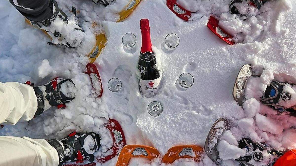 Schneeschuhwandern und das neue Jahr begrüßen: Am Neujahrstag geht es auf den Habring