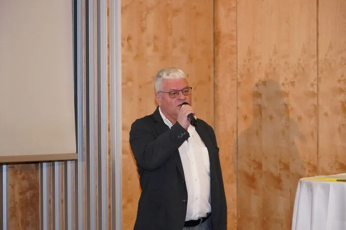 Bürgermeister Hannes Dolleschall.