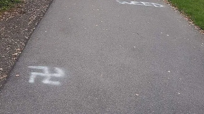 Hakenkreuze wurden in Waidmannsdorf geschmiert