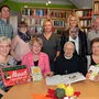 Bibliothek Kainach: Karin Langmann, Edith Jandl, Pfarrschwester Lima, Gertrud Gruber (sitzend); Reinhard Hiebler, Isabella Gruber, Maria Habernigg, Silke Neukam, Gottfried Gruber (stehend, von links) 	