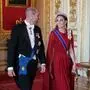 War der eigentliche Star des Banketts: Prinzessin Kate in ihrer roten Robe
