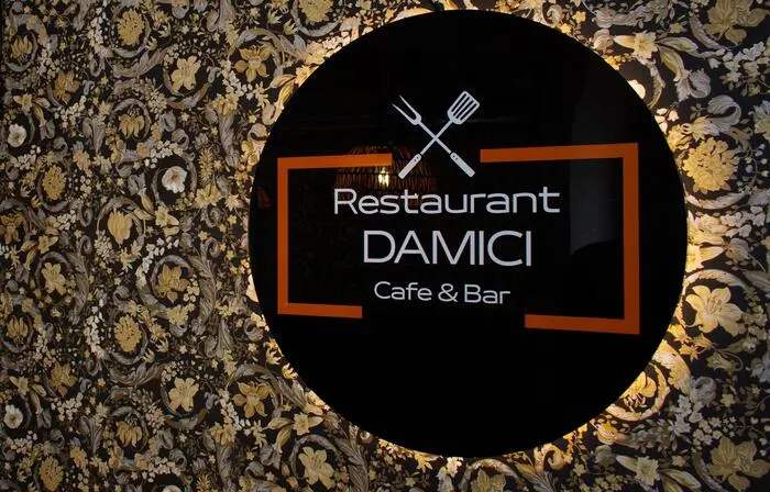 Schnitzel und Co. wird man im DAMICI am Teller finden